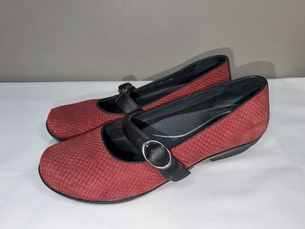 Dansko Orla Mary Jane Red Suede Snake Snakeskin Embossed EUR 42 / US 12 Flats